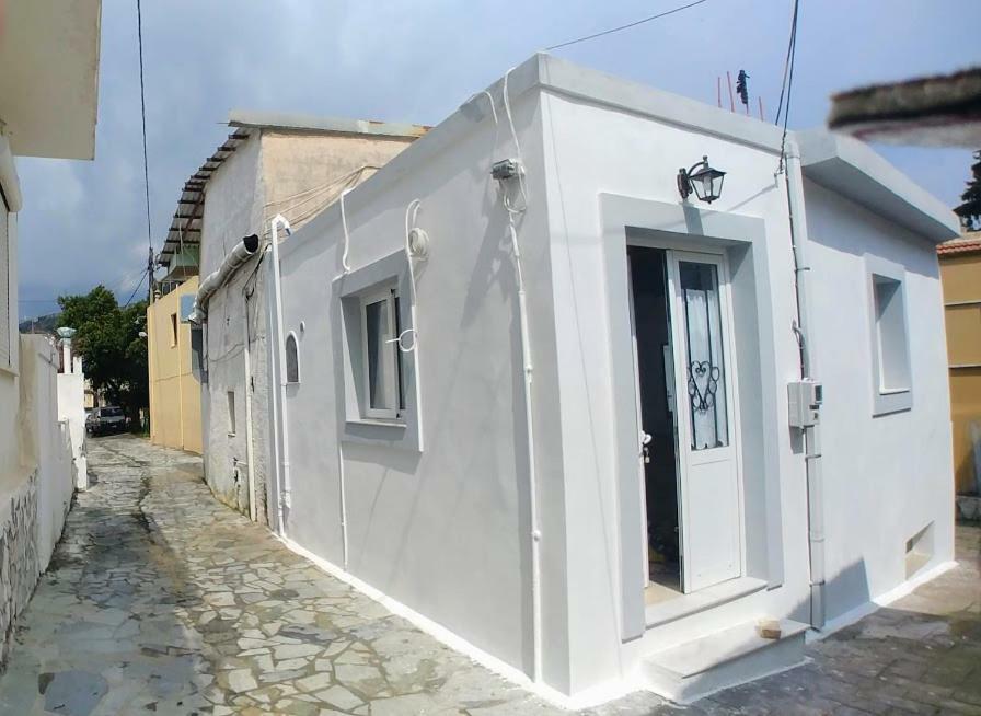 Beautiful House Of Psinthos Apartment Exterior photo